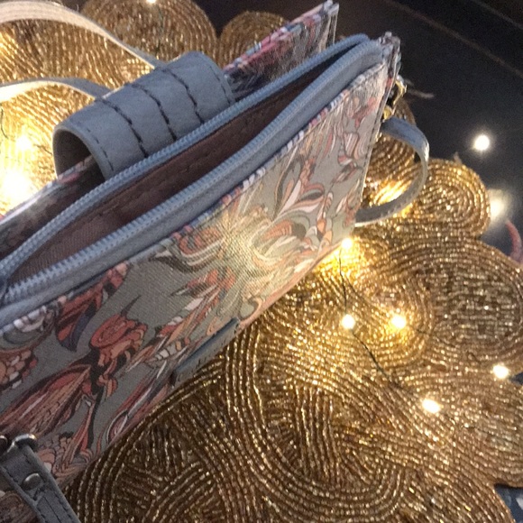 Sakroots Crossbody Purse Shoulder Bag - Picture 7 of 9